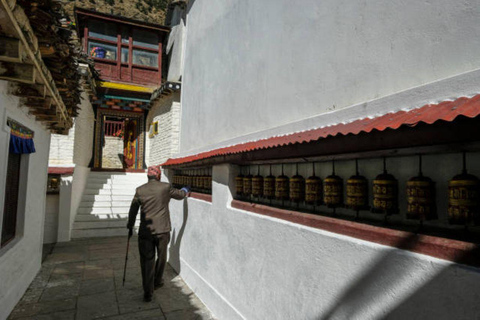 Pokhara: Monastery and Tibetan Culture Walking Tour
