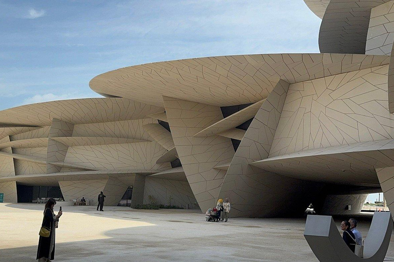 Doha: Private Städtetour mit Souk Waqif &amp; Katara VillageDoha: Private Stadtrundfahrt mit Souk Waqif &amp; Katara Village