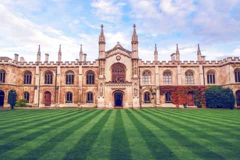Cambridge Welcome Tour: Private Tour with a Local