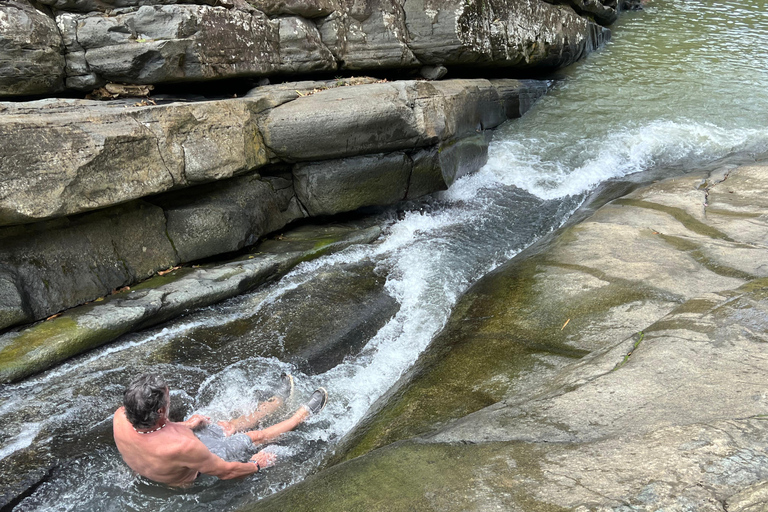 San Juan: El Yunque Regenwaldwanderung &amp; Luquillo BeachSan Juan: Wanderung durch den Regenwald El Yunque &amp; Luquillo Beach