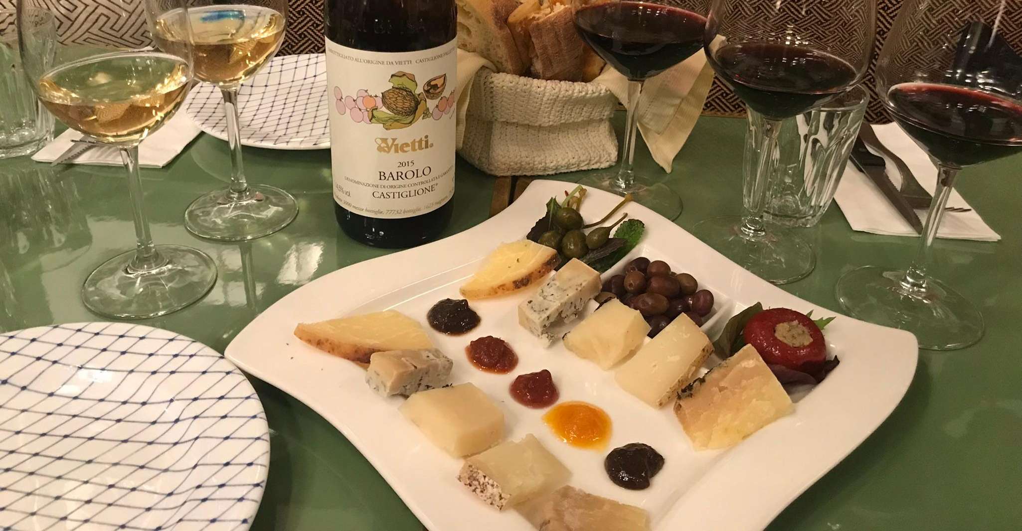 Rome, Food Walking Tour with Unlimited Food and Barolo Wine - Hizvo
