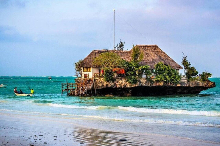 Zanzibar : excursion dans la forêt de Jozani, la grotte de Kuza et le restaurant RockPrise en charge et retour à l'hôtel inclus