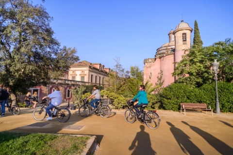 Barcelone : visite en vélo électrique avec vin et tapasBarcelone : cave à vin et visite en vélo électrique