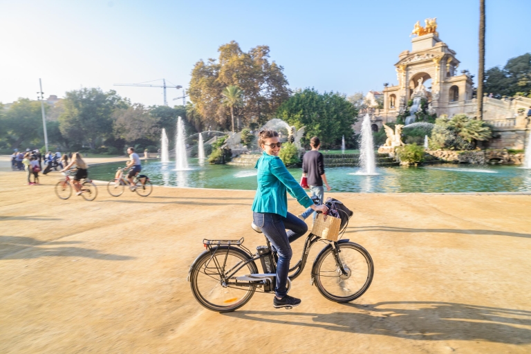 Barcelona: intieme e-bike-tour met tapas & wijnBarcelona: e-bike-tour wijnkelder & tapas
