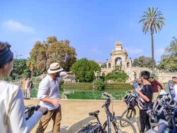 Barcelona: eBike-Tour und Sagrada Familia mit Schnelleinlass Barcelona: eBike-Tour und Sagrada Familia mit Schnelleinlass