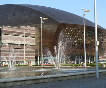 Cardiff Welcome Tour: Private Tour with a Local