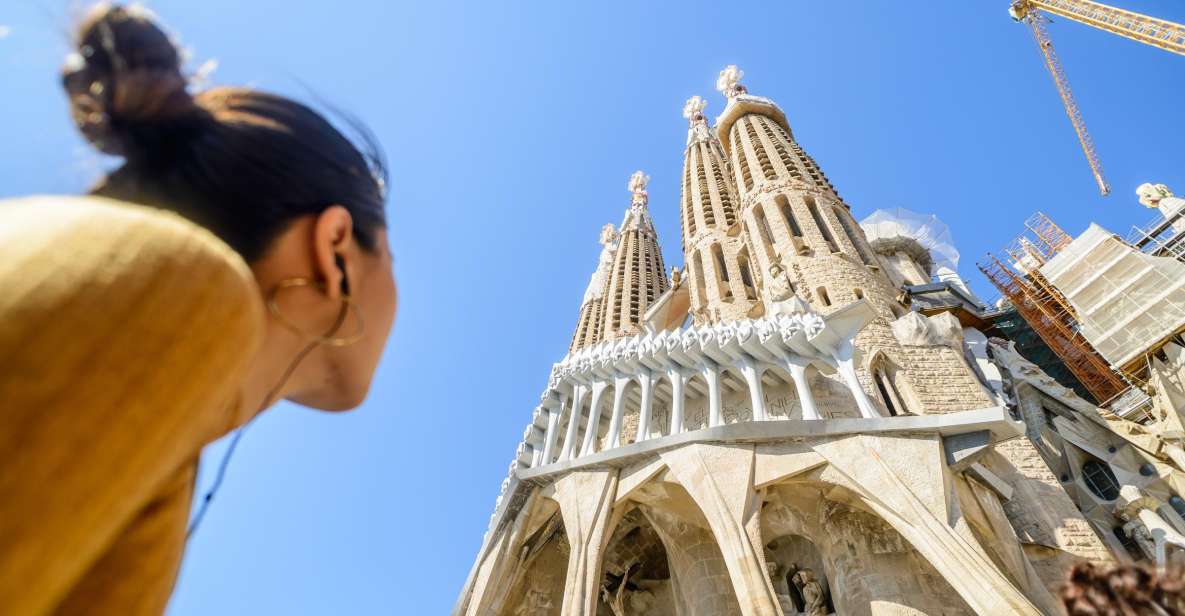 Tour: Sagrada Familia y Parque Güell con acceso rápido