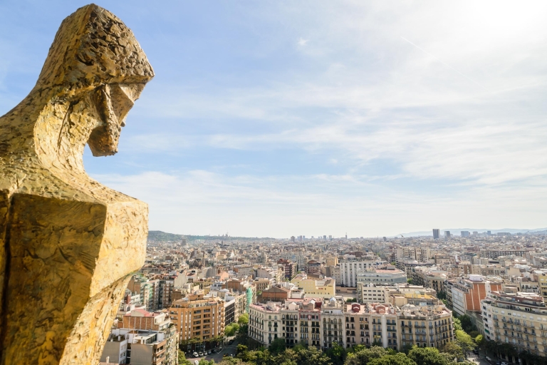 Barcelona: zwiedzanie Sagrada Familia i wstęp na wieżęWycieczka prywatna