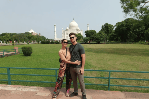 From Jaipur: Taj Mahal & Agra Private Guided Day Tour Tour with Private AC Car, Driver and Guide
