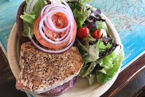 Oahu: Private Full-Day Foodie & Sightseeing Tour