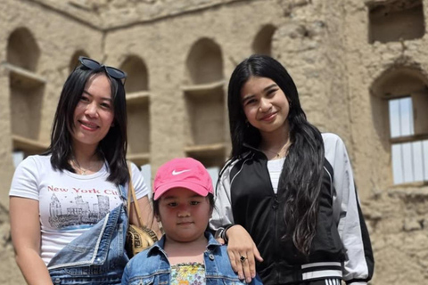 Shared Tour: Nizwa Fort, Souq, Birkat Al Mouz & Jebel Akhdar