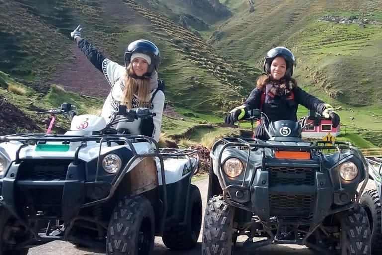 Da Cusco: Montagna Arcobaleno in ATV (Quad) + CibiMontagna arcobaleno in ATV