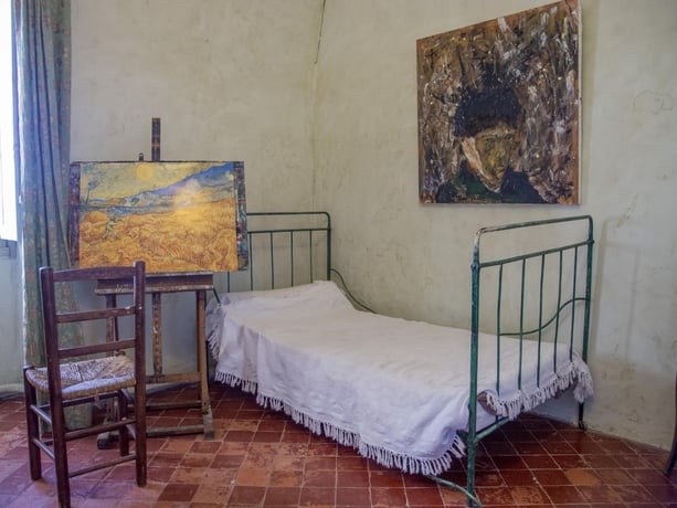 Follow the Steps of Van Gogh: Full Day Tour from Marseille