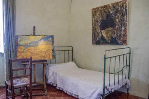 Follow the Steps of Van Gogh: Full Day Tour from Marseille