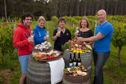 Bruny Island: Full-Day Food and Wine Tour from Hobart
