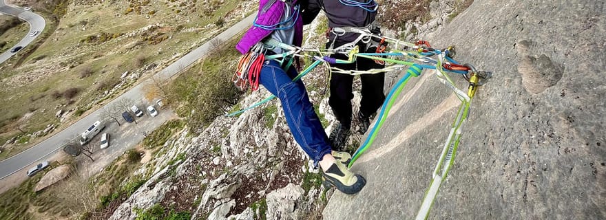 Grenade : cours d'escalade sportive en extérieur sur plusieurs longueurs