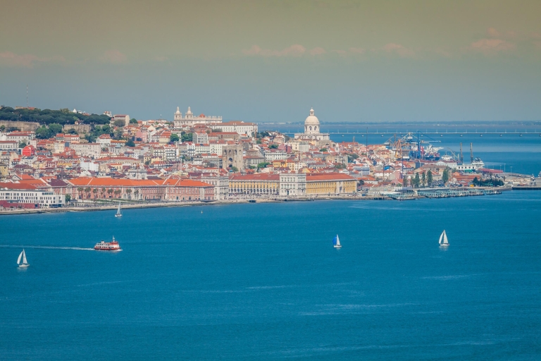 Lizbona: 48-godzinny bilet autobusowy wskakuj / wyskakuj i rejs po rzeceRejs po rzece, Belém i Castelo