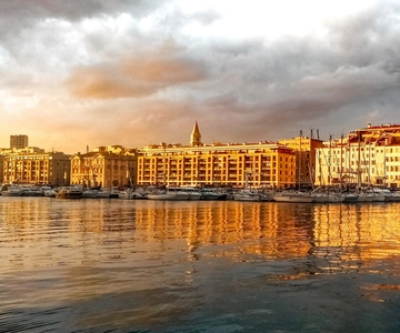 Welcome to Marseille: Private Tour with a Local