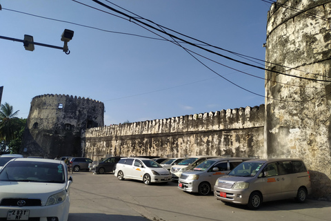 Servicio de taxi asequible en Zanzíbar