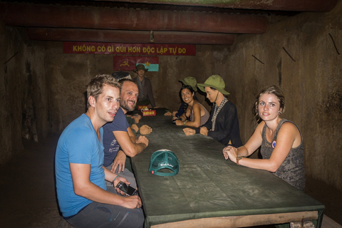 Hô-Chi-Minh-Ville : musée de la guerre et tunnels de Cu ChiVisite en petit groupe du musée des vestiges de la guerre et des tunnels de Cu Chi