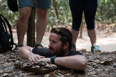 War Remnants Museum & Cu Chi-tunnels: dagtour in groepWar Remnants Museum en Cu Chi Tunnels Tour kleine groepsreis