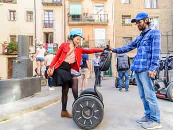 Barcelona: Tour en Segway guiado por la ciudad y el frente marítimo