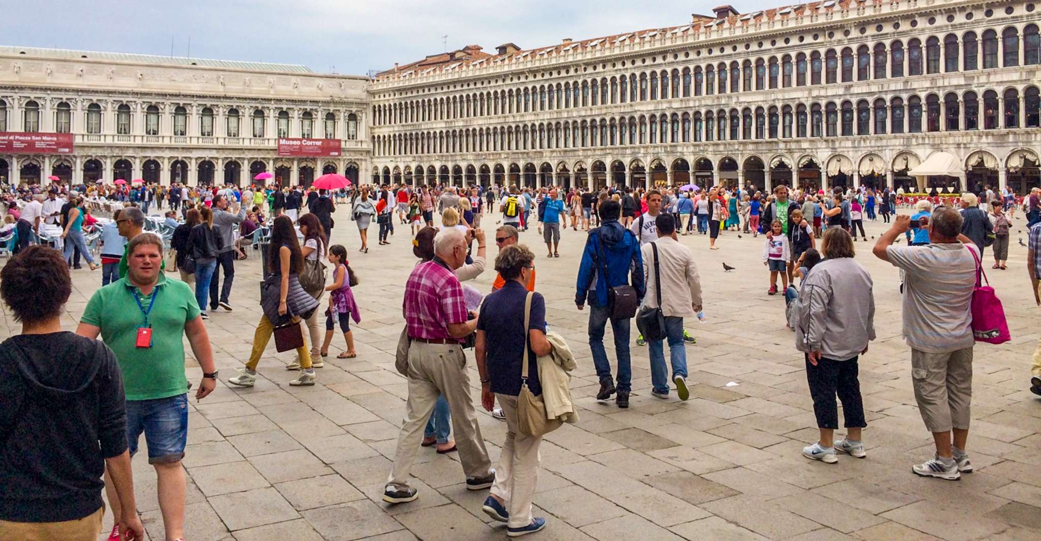 Von Pula, Venedig Bootsfahrt mit Tag oder One-Way-Option - Hizvo