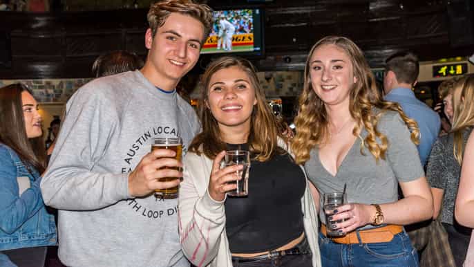 edinburgh 4.5hour pub crawl