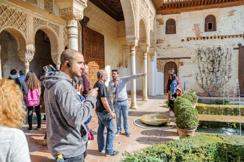 Van Sevilla: Alhambra-paleis en Albaycin-tourAlhambra en Albaycin: privégroepstour