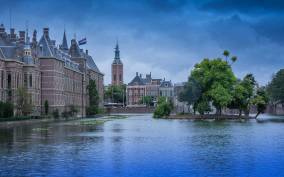 The Hague: Private Tour with a Local Guide