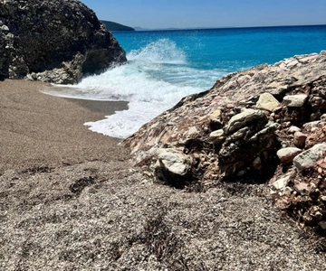 From Sarande:Kroreza bay & Caves with snorkelling&umbrellas