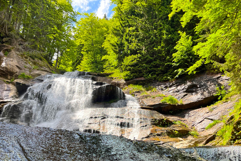 Watervallen Tour vanuit Sarajevo: Wandeling en Bosnische Lunch