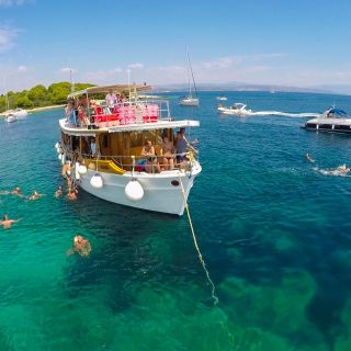 Laguna Blu e 3 Isole: crociera con picnic di pesce da Trogir