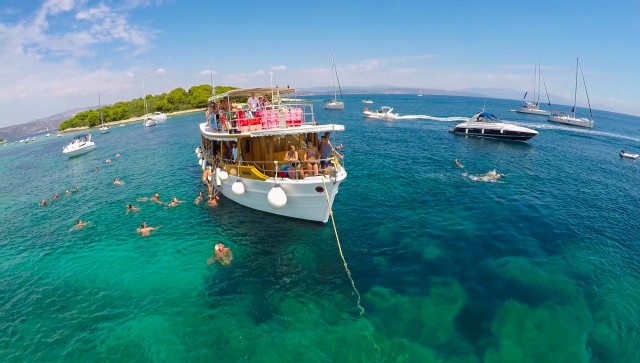 Visit From Trogir: Blue Lagoon & 3 Islands Cruise with Fish Picnic in Rogoznica