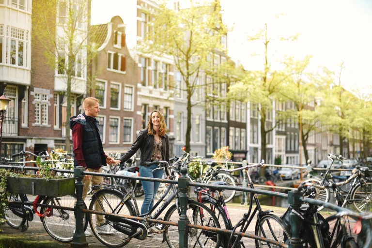 Amsterdam: Personal Travel & Vacation PhotographerFly-By: 1 uur en 30 foto's op 1-2 locaties