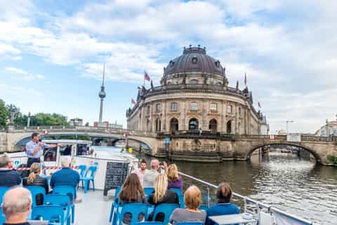 berlino crociera serale sul fiume sprea