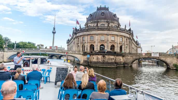 berlino crociera serale sul fiume sprea