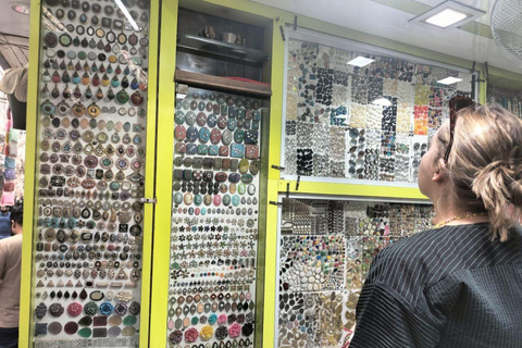 Wedding Wear & Bollywood Glam Shopping Tour (Women-Led Tour) Wedding Wear & Bollywood Glam Shopping Tour (Half-Day Tour)