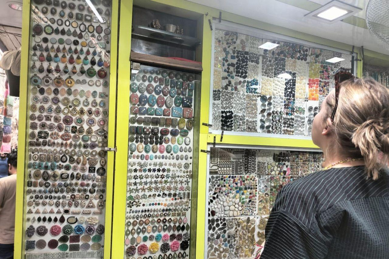 Wedding Wear & Bollywood Glam Shopping Tour (Women-Led Tour) Wedding Wear & Bollywood Glam Shopping Tour (Half-Day Tour)