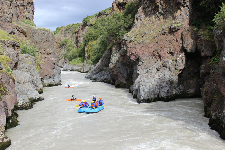 Ekstremalny spływ rzeką East Glacial RiverEkstremalny spływ po wschodniej rzece lodowcowej