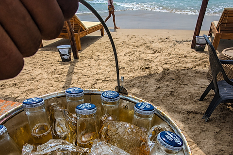 Playa Linda: Nakawa Beach Club with boat, lunch, sunbed, and cocktail Plan with Lunch and Welcome Cocktail