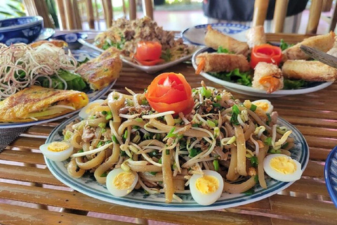 Aula particular de culinária em Hoi An e tour de barco para pesca de caranguejo