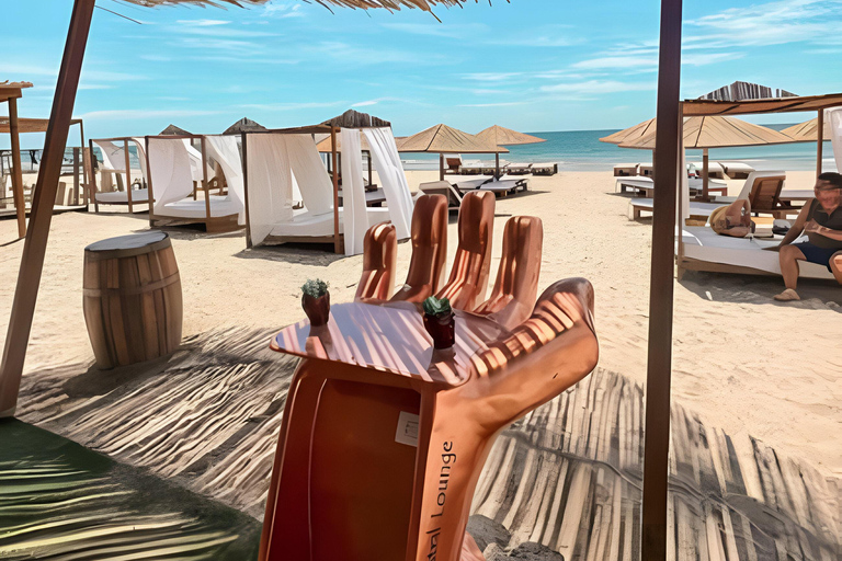 Cartagena: Ancestral Beachclub daytour in Tierra Bomba