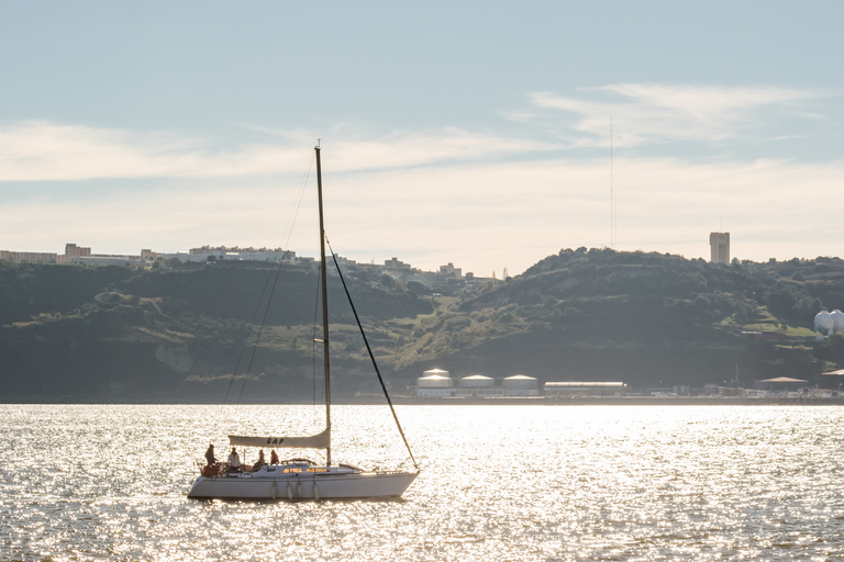 Lisbon 2-Hour Tagus River Sailing Cruise
