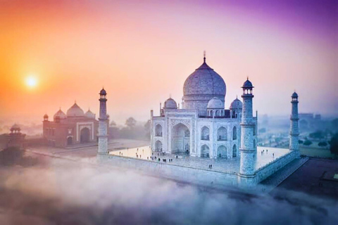 Visite privée du Taj Mahal et du Fort d'Agra le même jour avec promenade en bateauVoiture AC + chauffeur + guide touristique + déjeuner dans un hôtel 5 étoiles