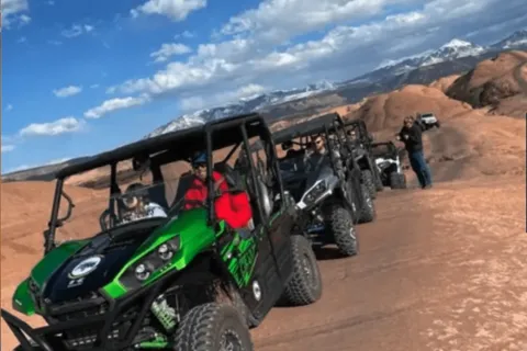 Moab : Visite guidée de Hell's Revenge en UTV, avec chauffeur
