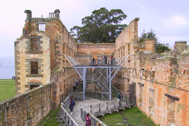 Hobart: Port Arthur &amp; Tasman Park Full-Day Trip with CruiseFrom Hobart: Tasman National Park and Port Arthur Day Tour