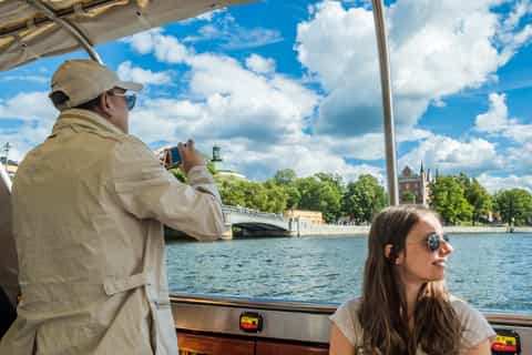 Stockholm: Red Sightseeing Hop-On Hop-Off Bus & Boat
