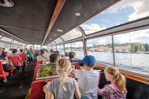 Stockholm : bus et bateaux à arrêts multiples rougesBillet de bateau à arrêts multiples (24 h)