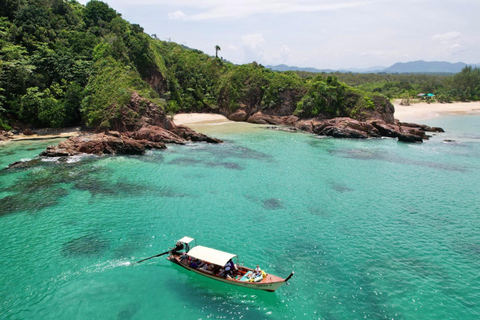 Khao Lak: Na Yak Island Canoeing and Snorkeling Tour